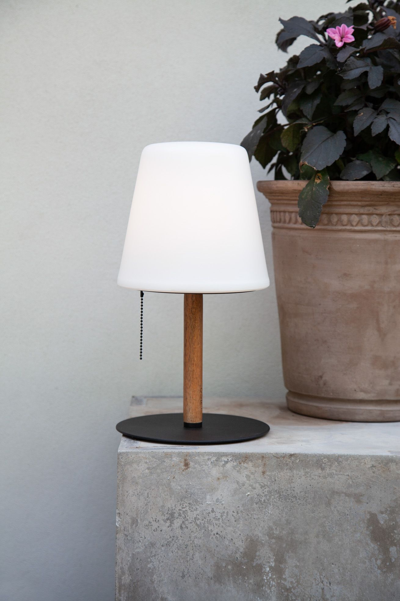 Halo Design Northern Bordlampe